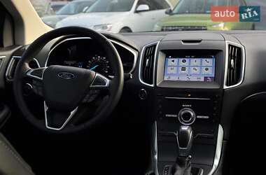 Внедорожник / Кроссовер Ford Edge 2018 в 