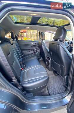 Внедорожник / Кроссовер Ford Edge 2017 в 