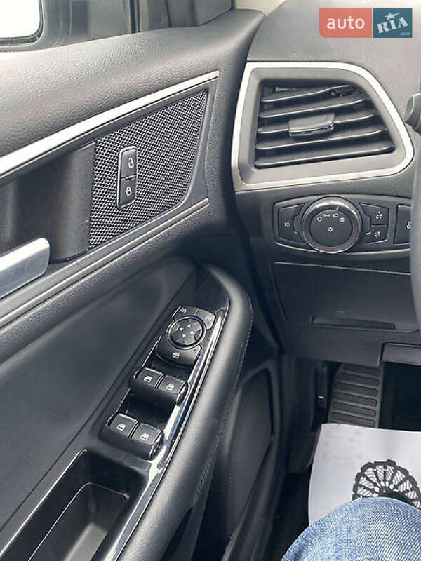 Внедорожник / Кроссовер Ford Edge 2019 в Киеве