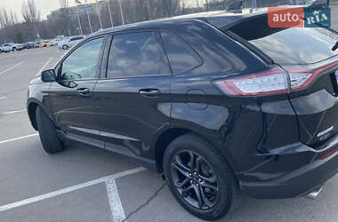 Внедорожник / Кроссовер Ford Edge 2018 в 