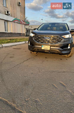 Внедорожник / Кроссовер Ford Edge 2022 в 