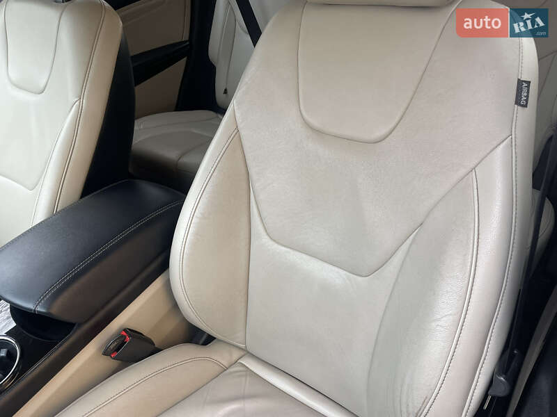 Позашляховик / Кросовер Ford Edge 2018 в Миргороді