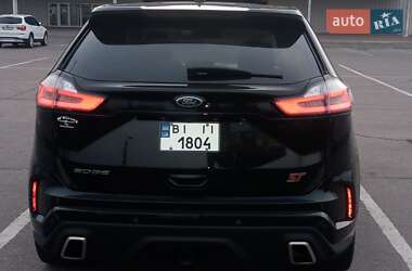 Позашляховик / Кросовер Ford Edge 2019 в 