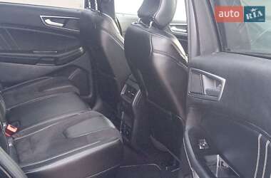 Позашляховик / Кросовер Ford Edge 2019 в 