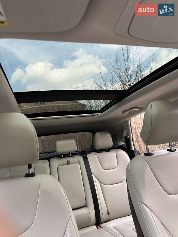 Позашляховик / Кросовер Ford Edge 2016 в Радивиліві