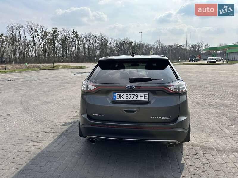 Позашляховик / Кросовер Ford Edge 2016 в Радивиліві
