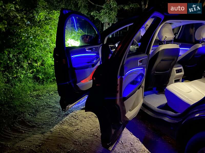 Позашляховик / Кросовер Ford Edge 2016 в Радивиліві