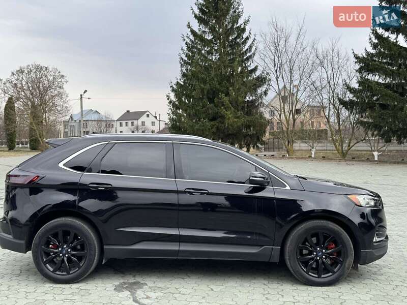 Позашляховик / Кросовер Ford Edge 2019 в Дубні