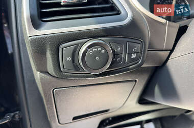 Внедорожник / Кроссовер Ford Edge 2018 в 