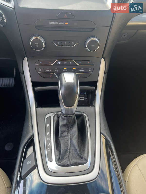 Внедорожник / Кроссовер Ford Edge 2017 в Ровно
