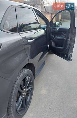 Внедорожник / Кроссовер Ford Edge 2019 в 