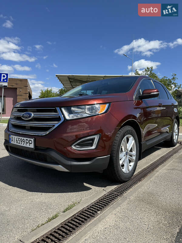 Внедорожник / Кроссовер Ford Edge 2015 в 