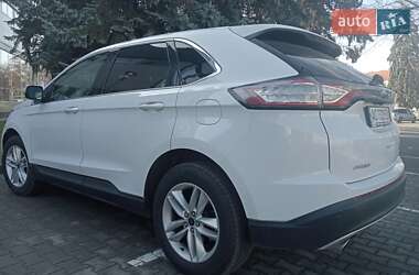 Позашляховик / Кросовер Ford Edge 2016 в 