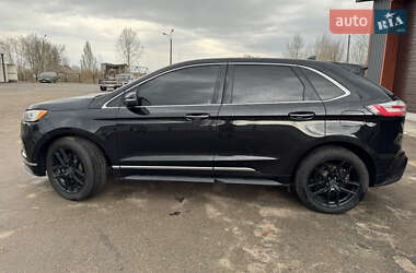Позашляховик / Кросовер Ford Edge 2019 в 