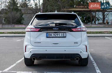 Внедорожник / Кроссовер Ford Edge 2019 в 