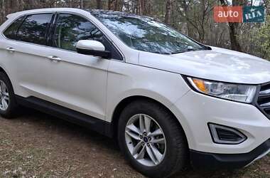Позашляховик / Кросовер Ford Edge 2015 в 