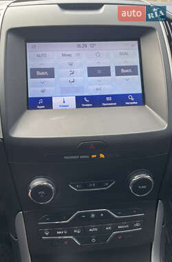 Внедорожник / Кроссовер Ford Edge 2019 в 
