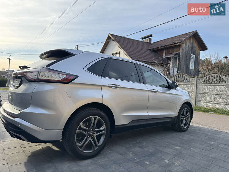 Позашляховик / Кросовер Ford Edge 2016 в Рівному