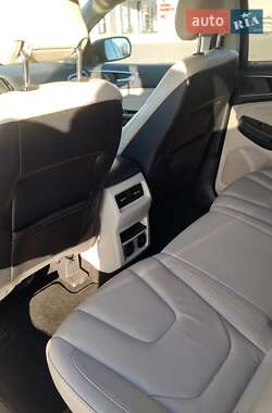 Позашляховик / Кросовер Ford Edge 2018 в 