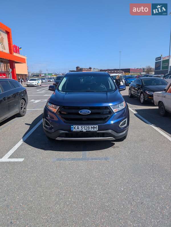 Внедорожник / Кроссовер Ford Edge 2016 в 