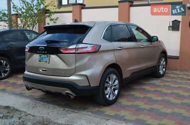 Позашляховик / Кросовер Ford Edge 2021 в 