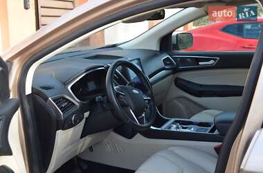 Позашляховик / Кросовер Ford Edge 2021 в 