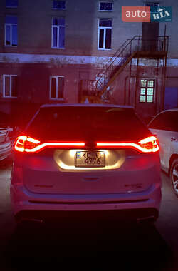 Внедорожник / Кроссовер Ford Edge 2017 в 