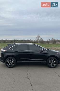 Внедорожник / Кроссовер Ford Edge 2016 в 