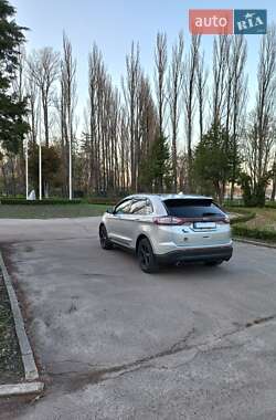 Позашляховик / Кросовер Ford Edge 2017 в 