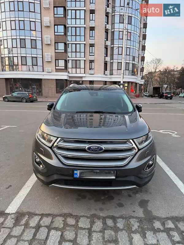 Позашляховик / Кросовер Ford Edge 2016 в 