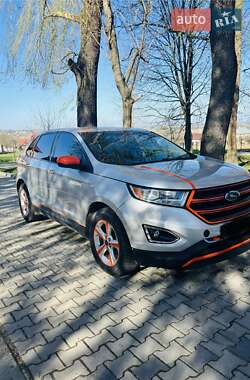 Внедорожник / Кроссовер Ford Edge 2018 в 