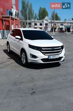 Внедорожник / Кроссовер Ford Edge 2016 в 