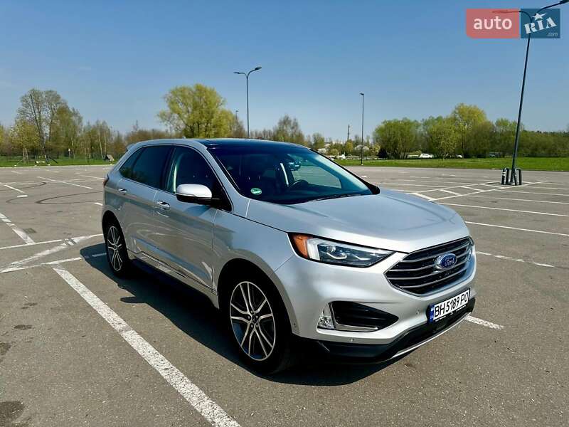 Внедорожник / Кроссовер Ford Edge 2018 в 