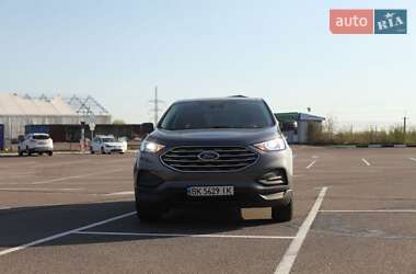Внедорожник / Кроссовер Ford Edge 2021 в 
