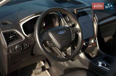 Внедорожник / Кроссовер Ford Edge 2021 в 
