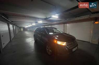 Позашляховик / Кросовер Ford Edge 2017 в 