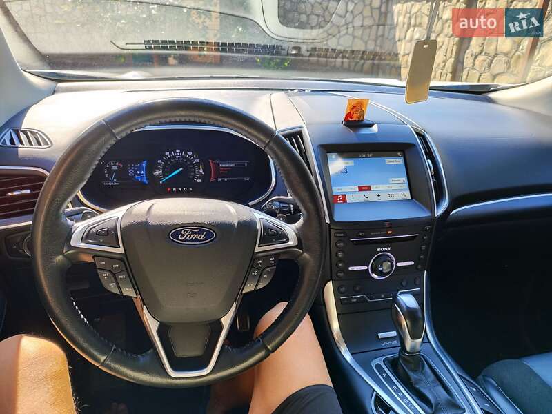 Внедорожник / Кроссовер Ford Edge 2016 в Ивано-Франковске