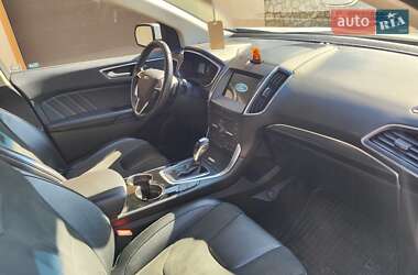 Внедорожник / Кроссовер Ford Edge 2016 в 