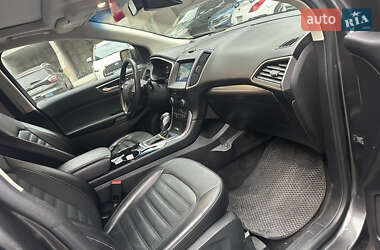 Позашляховик / Кросовер Ford Edge 2017 в 