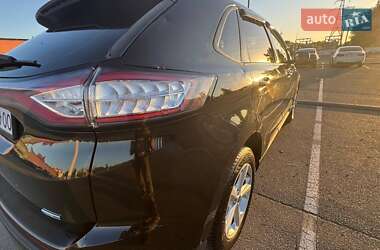 Позашляховик / Кросовер Ford Edge 2017 в 
