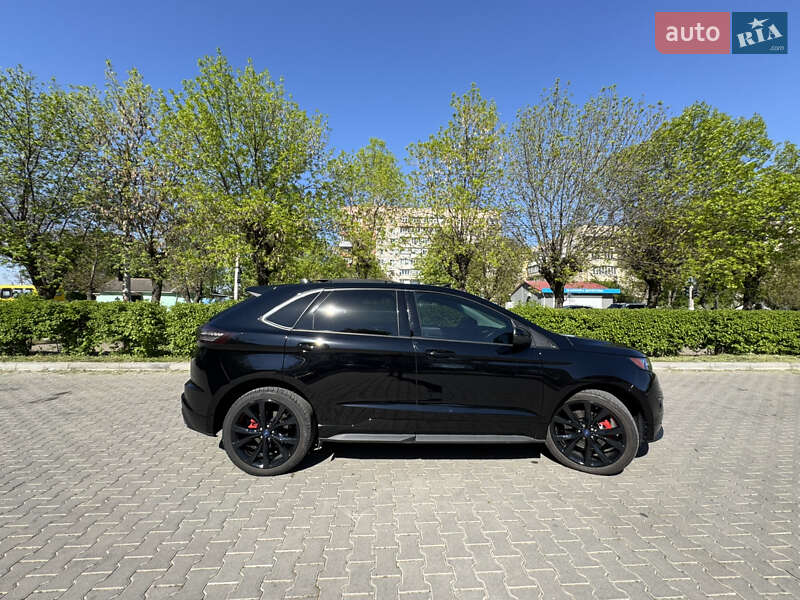 Внедорожник / Кроссовер Ford Edge 2017 в Черновцах