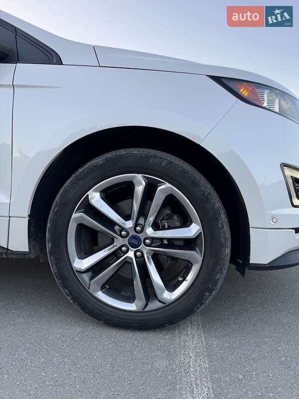 Внедорожник / Кроссовер Ford Edge 2015 в Ивано-Франковске