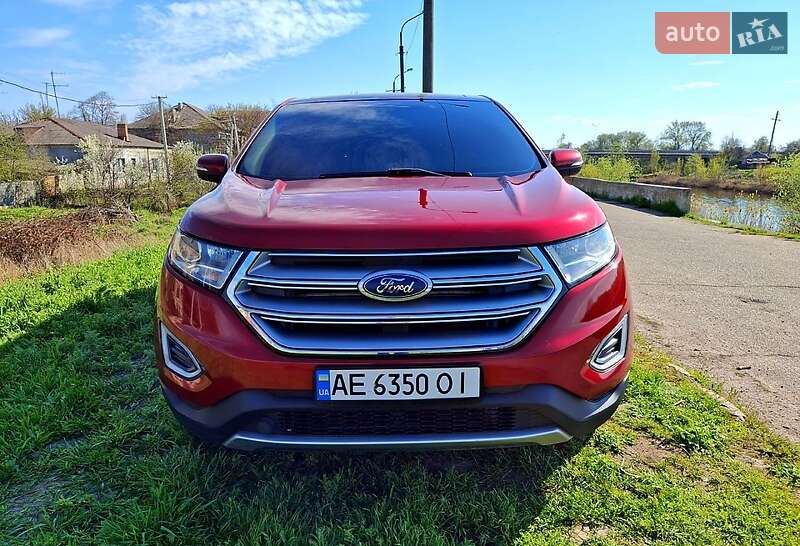 Внедорожник / Кроссовер Ford Edge 2015 в 