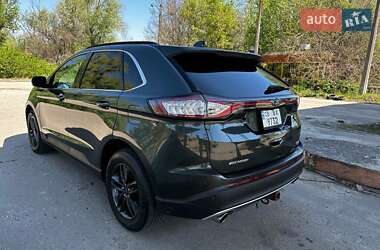 Внедорожник / Кроссовер Ford Edge 2015 в 