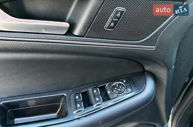 Внедорожник / Кроссовер Ford Edge 2015 в 