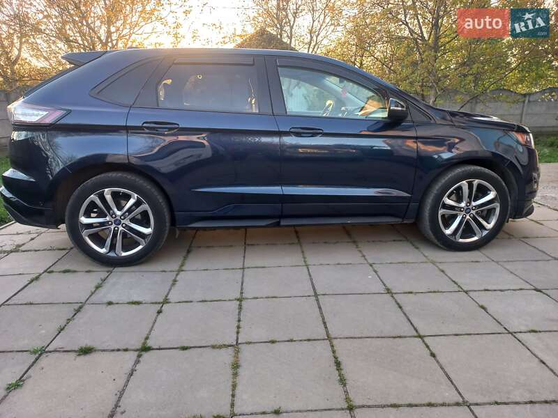 Внедорожник / Кроссовер Ford Edge 2016 в Черновцах