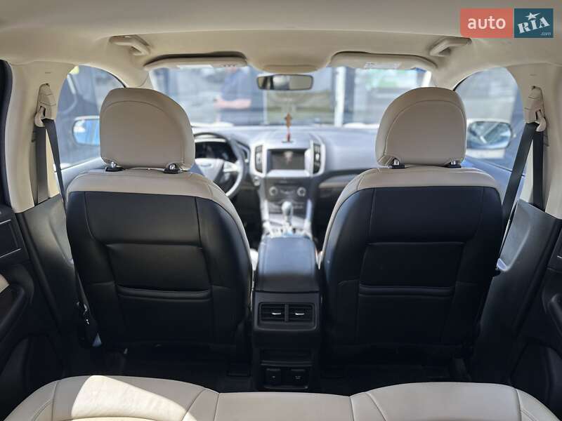 Внедорожник / Кроссовер Ford Edge 2018 в Черновцах