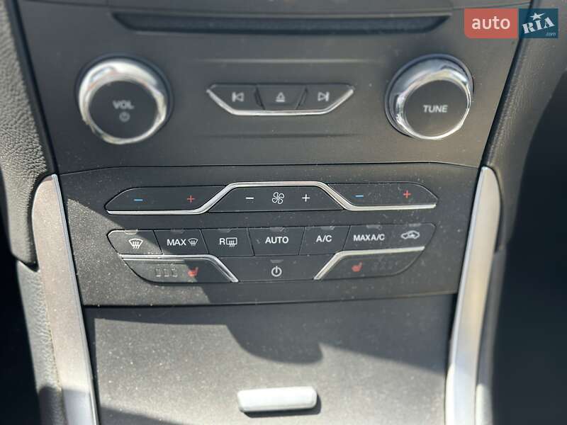 Внедорожник / Кроссовер Ford Edge 2018 в Черновцах