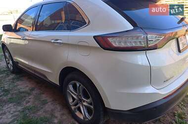 Внедорожник / Кроссовер Ford Edge 2016 в 