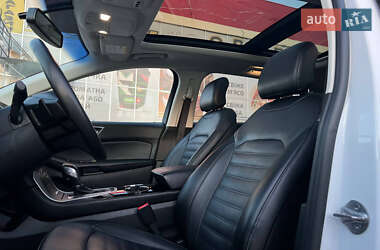Позашляховик / Кросовер Ford Edge 2016 в 